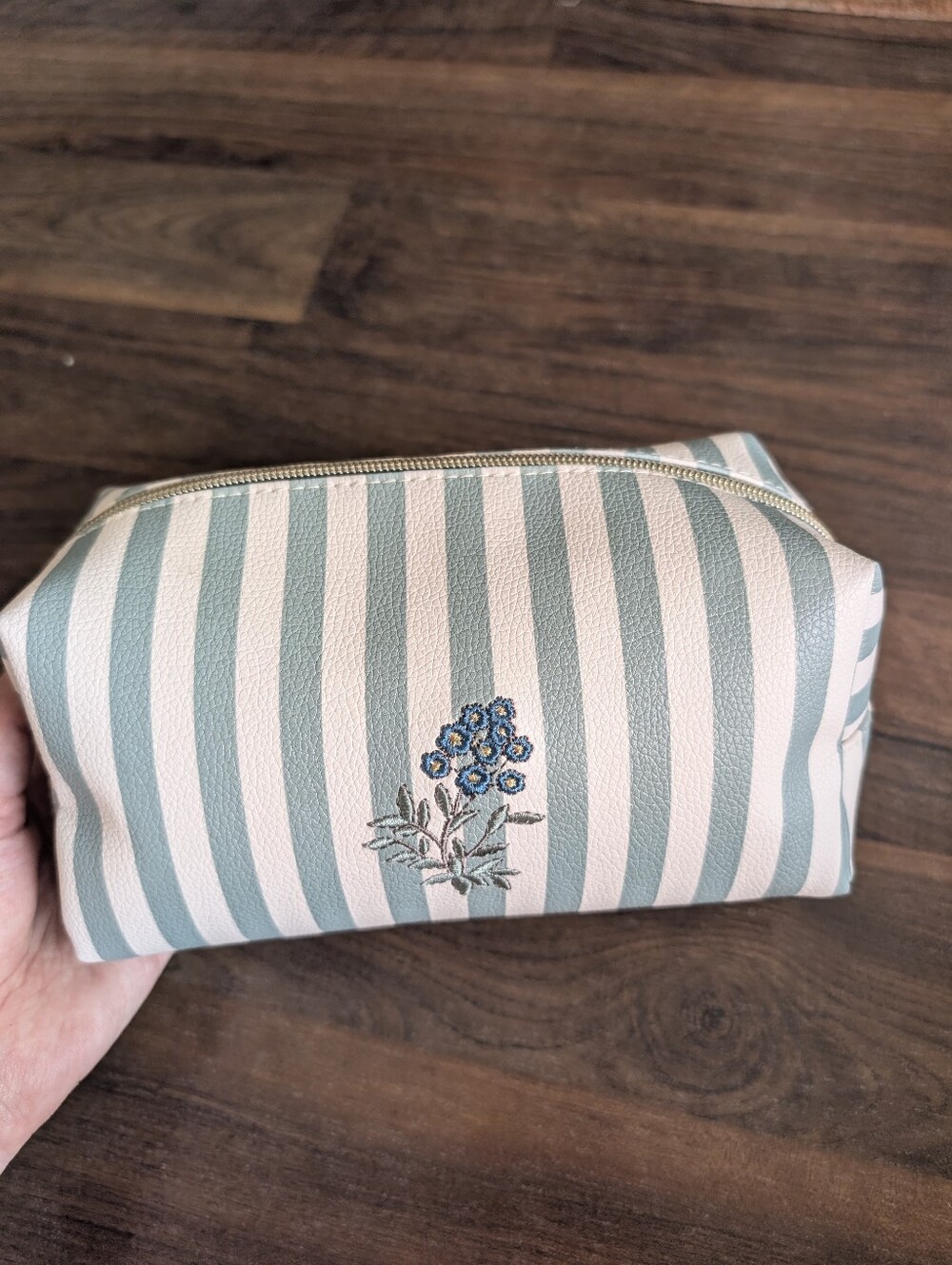 Makeup Bag! - Picture 4 of 5